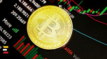 Биткойн вновь вырос до 23 000 долларов